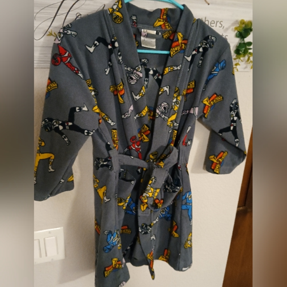Boys Size 6/7 bath robe